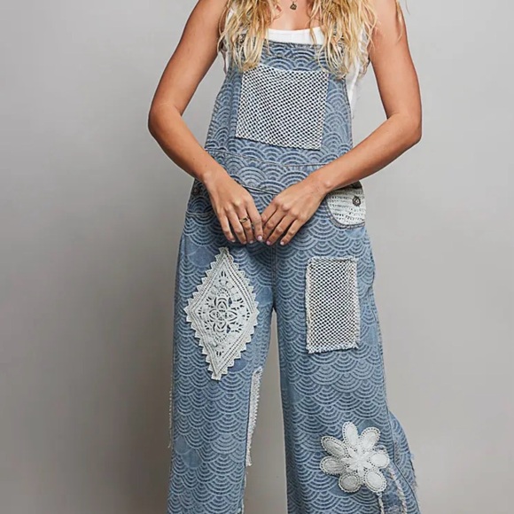 NWT POL Blue Patterned Women's Jumpsuit - Picture 2 of 7